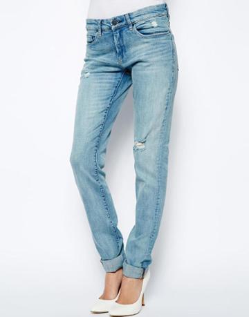Blank Nyc Boyfriend Jeans With Ripped Knee