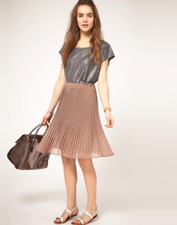 A Wear Pleat Midi Skirt With Polka