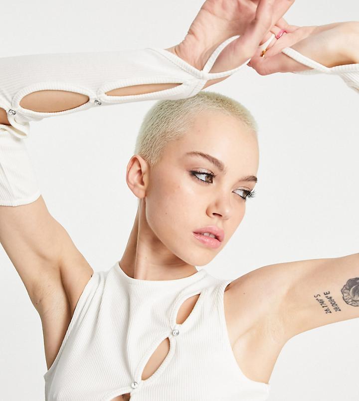 Asyou Cut Out Tank Top With Sleeves In Ecru-white