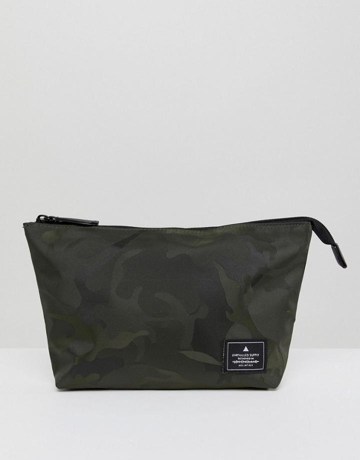 Asos Design Toiletry Bag In Khaki Camo - Green
