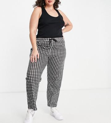 New Look Curve Star Tee & Sweatpants Set In Black And White-pink