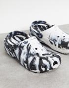 Crocs Classic Shoes Marble Print Shoes In Black And White-multi