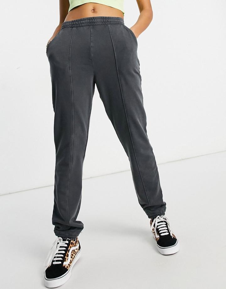 Only Cuffed Set Sweatpants With Front Pleat In Washed Black