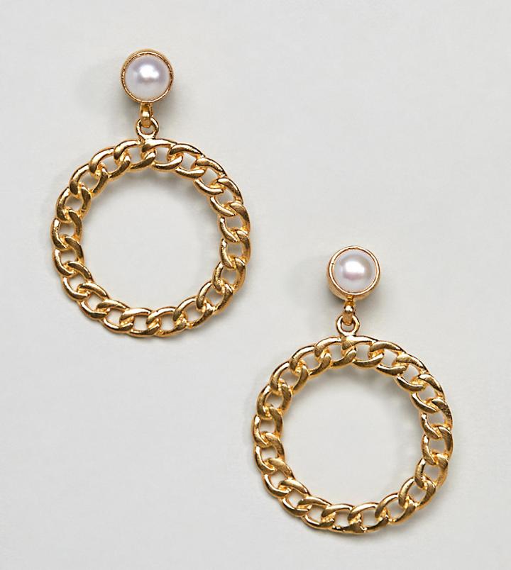 Ottoman Hands Gold Plated Chain Pearl Hoop Earrings - Gold