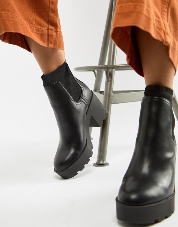 Stradivarius Chunky Heeled Ankle Boot In Black - Black