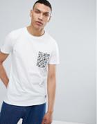 Lindbergh T-shirt With Contrast Pocket In White - White
