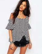 Boohoo Cold Shoulder Zig Zag Print Top - Black
