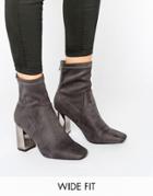 New Look Wide Fit Suedette Heeled Ankle Boot - Gray