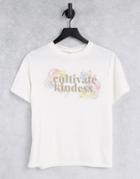 Violet Romance Graphic Print T-shirt In White