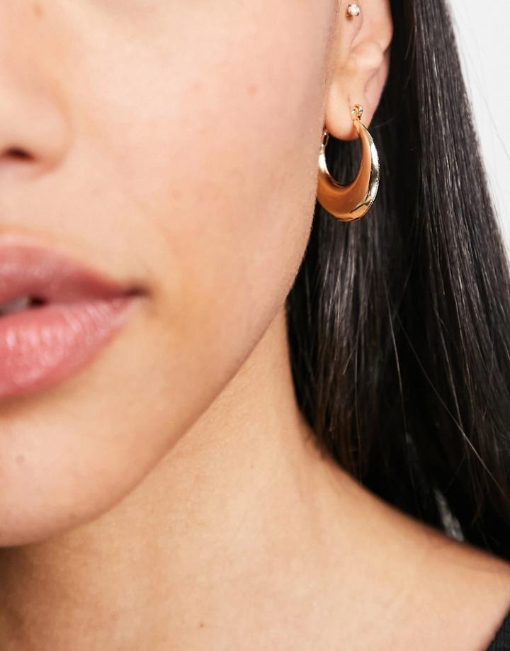 Svnx Chunky Half Hoop Earrings In Gold