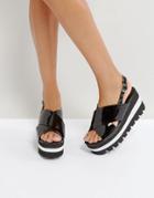 Qupid Layered Flatform Sandal - Black