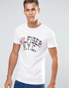 Tommy Hilfiger T-shirt With Floral Infill Logo In White In Regular Fit - White