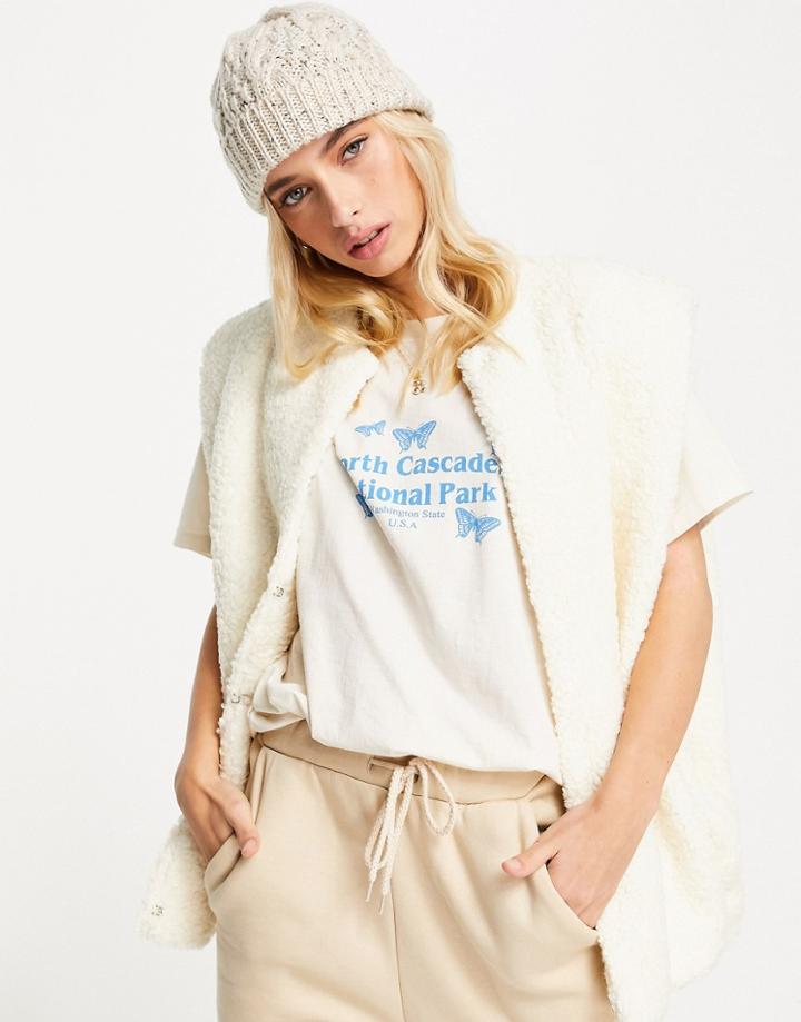 Urban Revivo Boucle Vest In Off White