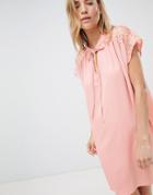 Qed London Shift Dress With Lace Insert - Pink