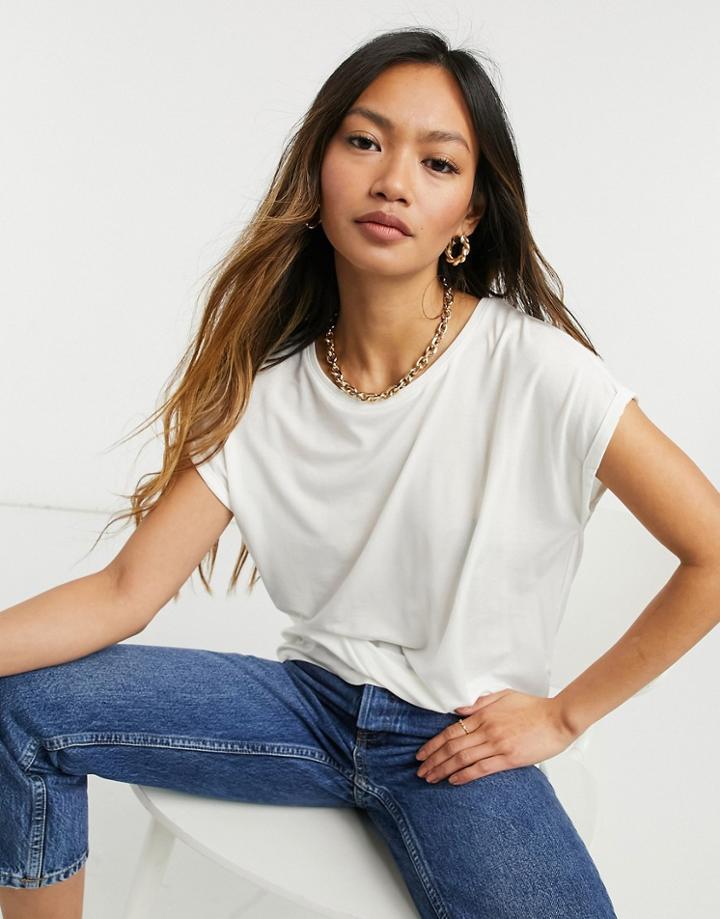Vero Moda Aware T-shirt With Scoop Neck In White
