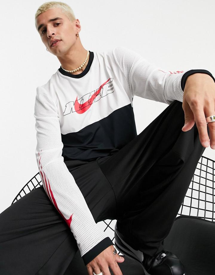 Nike Training Sc Long Sleeved Top In Black And White-multi