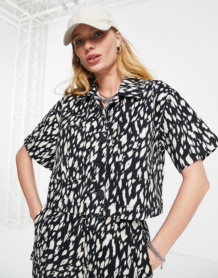 Topshop Cropped Animal Print Lightweight Short Sleeve Shirt In Monochrome - Part Of A Set-multi