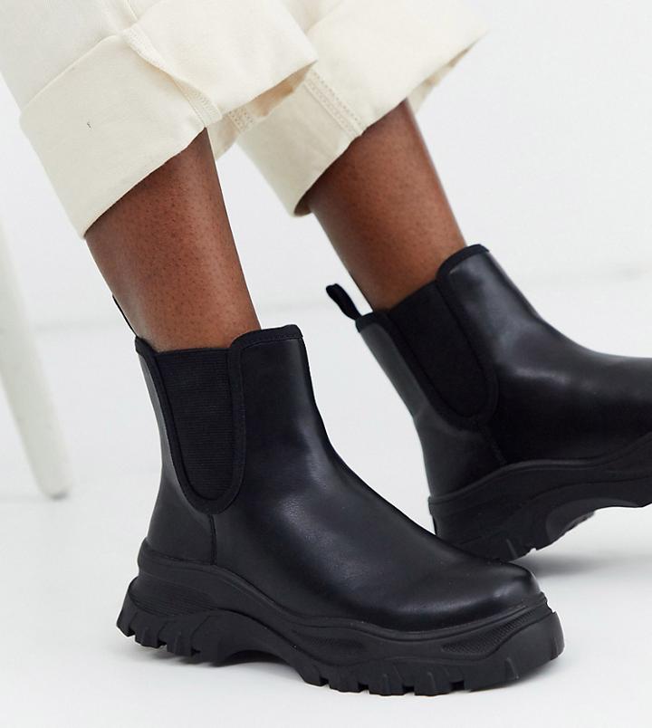 Monki Sporty Chelsea Boots In Black