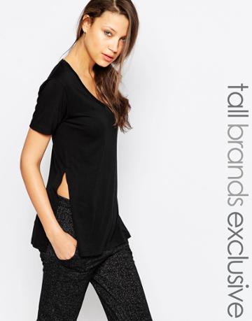 Ttya Scoop Neck Tee With Side Splits - Black