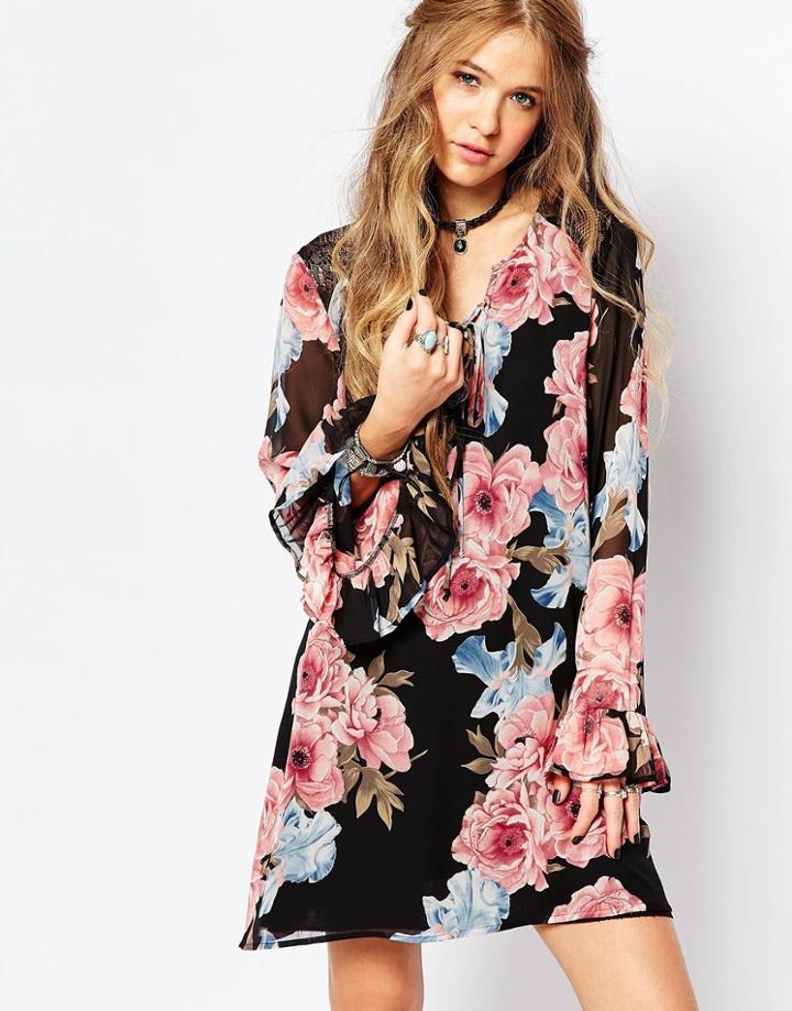 Honey Punch Festival Bell Sleeve Dress In Floral Print - Black Floral