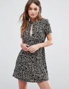 Wyldr Paradise Lost Daisy Printed Tea Dress With Capped Sleeves And Keyhole Front - Multi