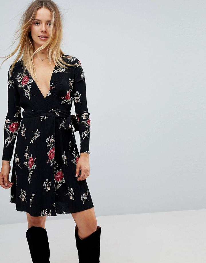 Liquorish Floral Pleated Wrap Dress-black