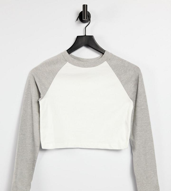 Daisy Street Long Sleeve Cropped Raglan T-shirt In Gray-white