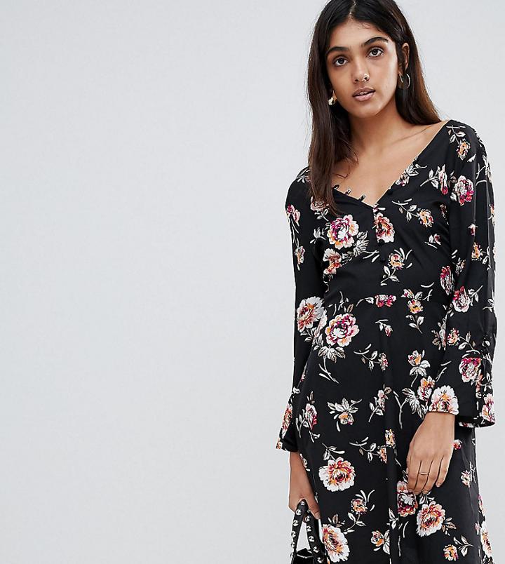 Influence Tall Rouleaux Loop And Button Detail Dress In Floral Print - Black