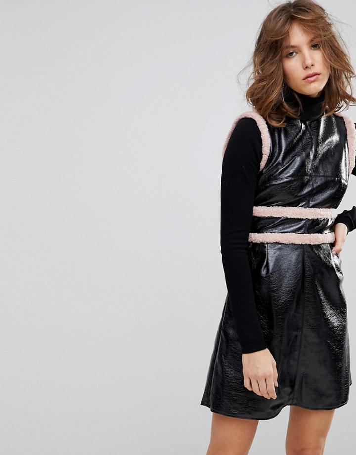 Lost Ink Sleeveless Shift Dress With Contrast Fur Trim In Cracked Vinyl - Black