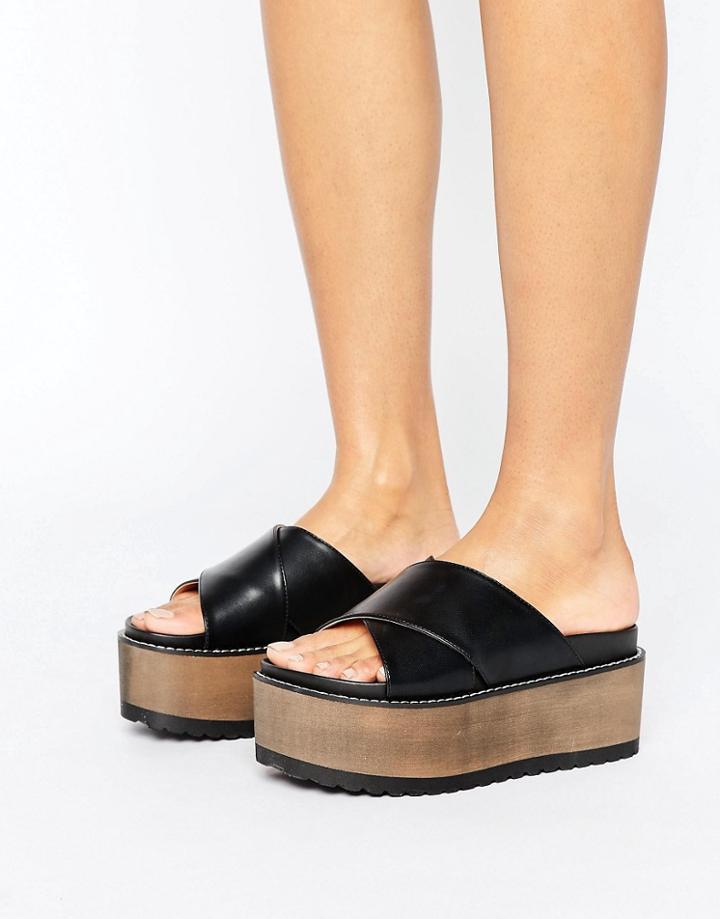 Raid Alaska Black Cross Strap Flatform Sandals - Black