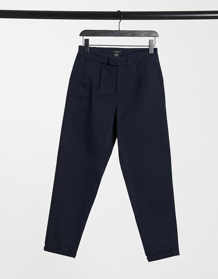 New Look Tapered Chino Pants With Pleat Detail In Navy
