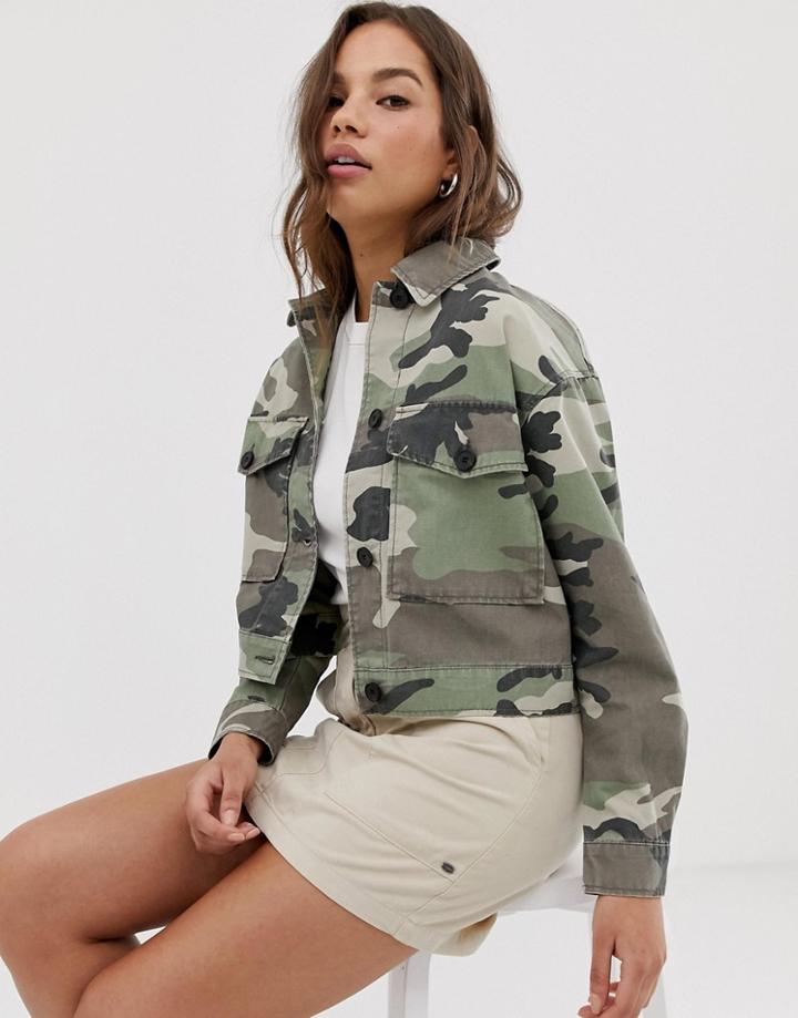 Pull & Bear Utility Jacket In Camo Print - Green