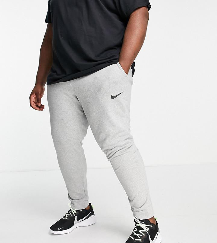 Nike Training Plus Tapered Fleece Sweatpants In Gray-grey