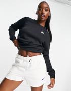 Nike Black Essentials Crew Neck Sweatshirt