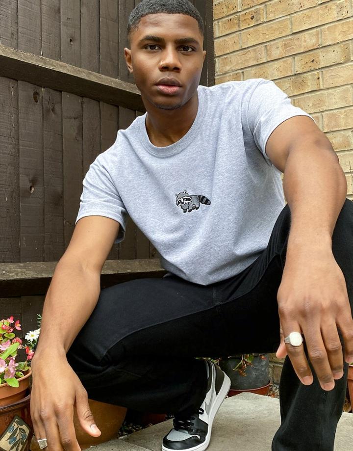 New Love Club Racoon Print T-shirt In Gray-grey