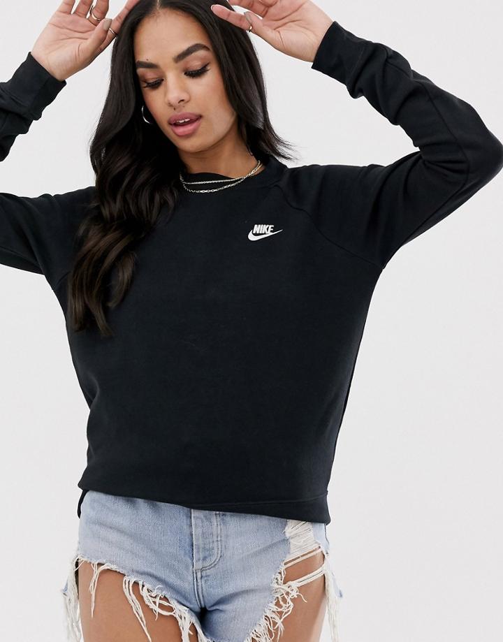 Nike Essentials Crew Neck Sweatshirt In Black