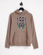 Guess Hoodie With Vintage Logo In Beige-neutral