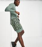 South Beach Man 2-in-1 Printed Shorts In Khaki-green