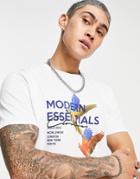Closure Graphic T-shirt In White