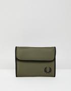 Fred Perry Sport Nylon Wallet In Green - Green