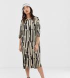 Monki Print Crew Neck Oversized Jersey Dress With Oversized Pockets In Beige - Beige