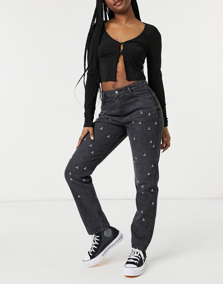 Urban Bliss Embellished Mom Jean In Wash Black
