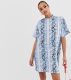Missguided Oversized T-shirt Dress In Blue Snake - Multi