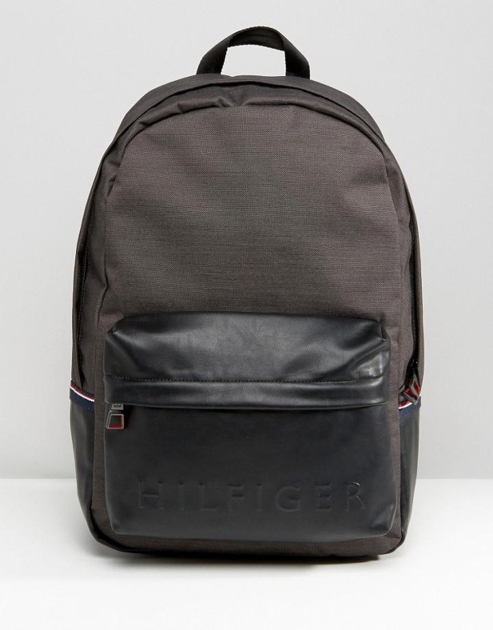 Tommy Hilfiger Logo Backpack In Black - Black