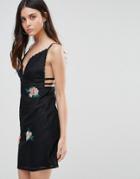 Liquorish Cami Dress With Floral Embroidery - Black