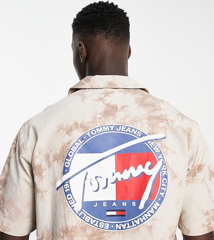 Tommy Jeans Exclusive Collegiate Capsule Oversized Short Sleeve Shirt In Beige And White Tie Dye
