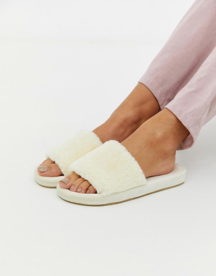 Loungeable Fluffy Slipper In Cream - Cream