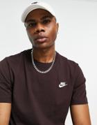 Nike Club T-shirt In Dark Brown