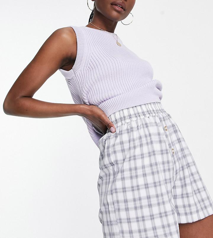 Missguided Tall Shorts With Button Placket In Gray Check - Part Of A Set-blues