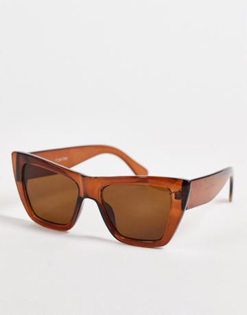 I Saw It First Flat Brow Sunglasses In Brown